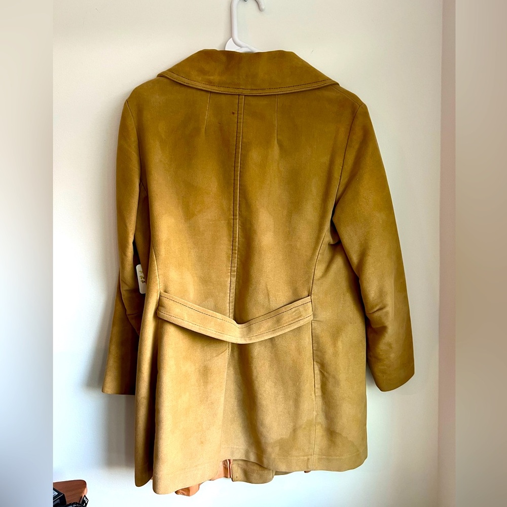 Tan Trench Coat with Belt and Classic Collar
